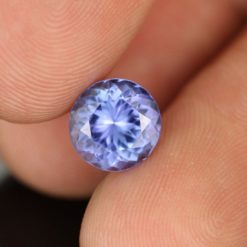 Tanzanite in round cut