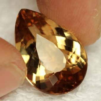 Light brown outlet gemstone