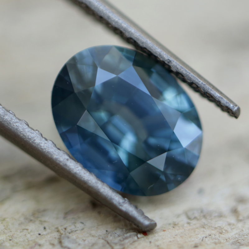 1.663 Cts Vvs Vivid Australian Green Sapphire